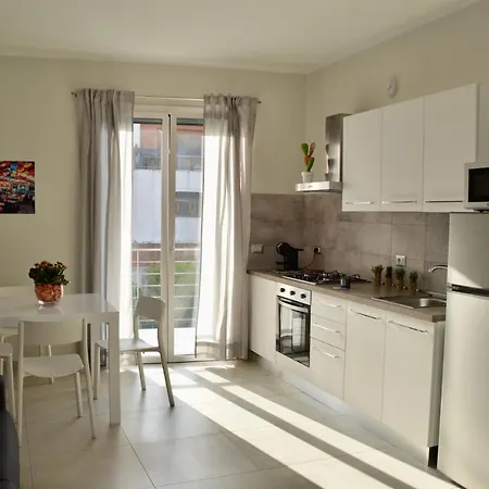 13 Apartment *